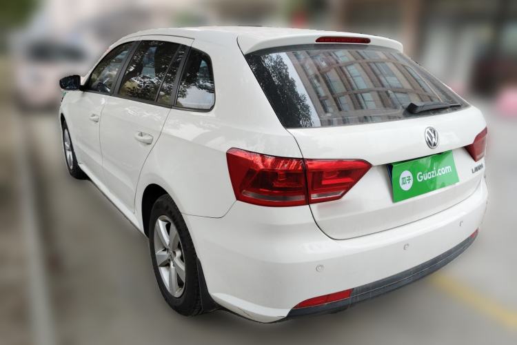 Used Volkswagen Gran Lavida 2013 1.6L Manual Fashion Model