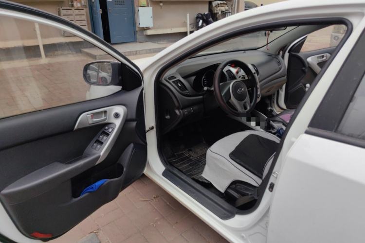 Used Kia Forte 2014 1.6L MT GL
