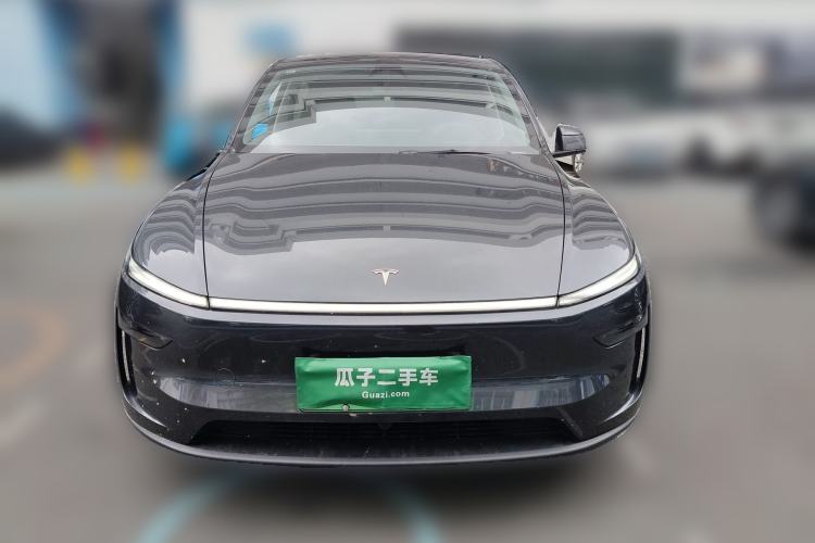 Used Tesla Model Y 2025 Rear-Wheel-Drive Version
