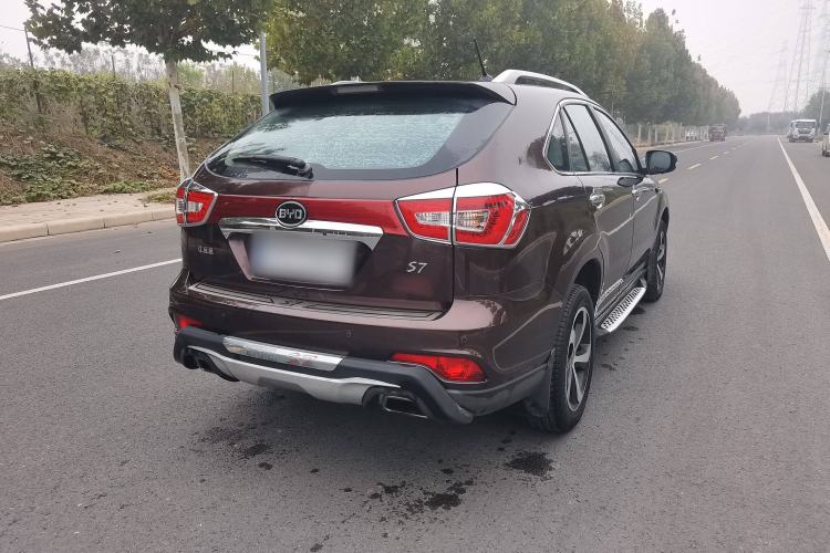 Used BYD S7 2015 2.0T Automatic Prestige Model
