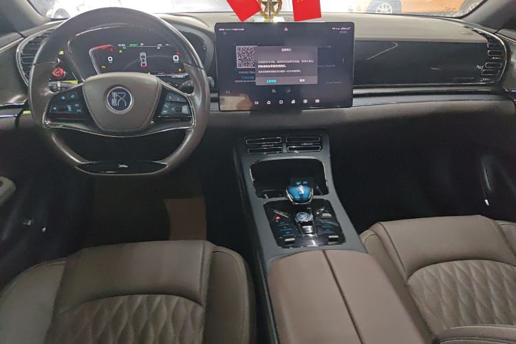 Used BYD Han 2022 DM-i 121KM Prestige Model Center Console
