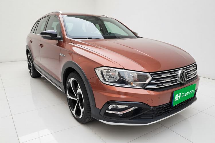 Used Volkswagen C-TREK 2017 230TSI DSG Comfort Version Exterior 2