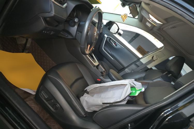 Used Toyota RAV4 2022 2.0L CVT Two-Wheel Drive Fashion Plus Edition