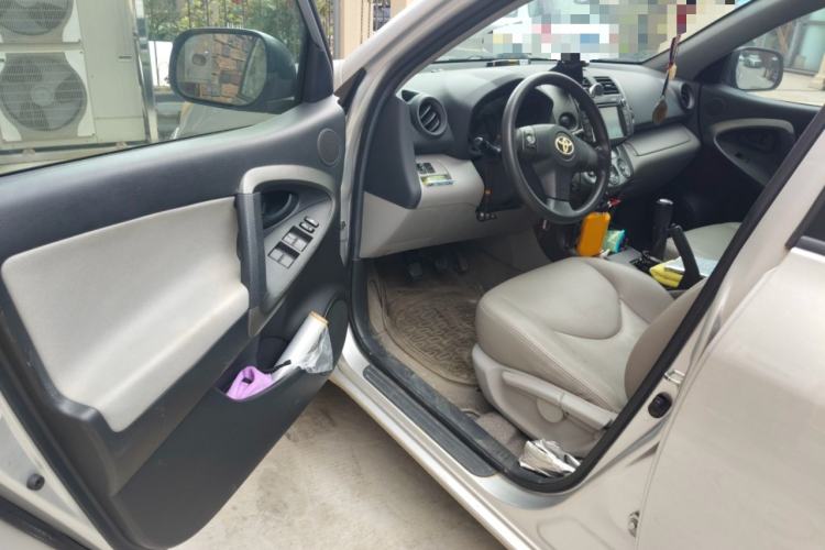 Used Toyota RAV4 2009 2.0L Manual Classic Edition
