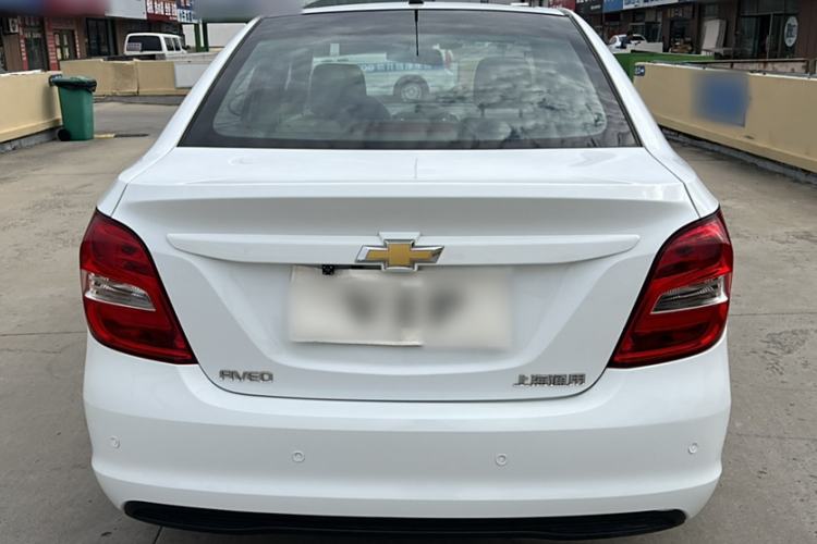 Used Chevrolet Aveo Sonic 2014 Sedan 1.4SL AT Stylish Sunroof Edition