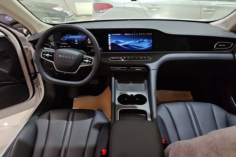 Used Roewe D7 2025 DMH 125km World Champion Edition Center Console