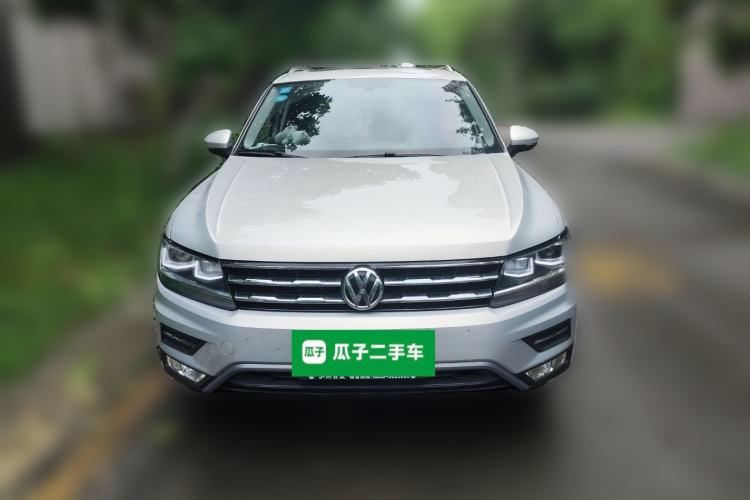 Used Volkswagen Tiguan L 2018 330TSI Automatic Two-Wheel Drive Luxury Edition Exterior 1