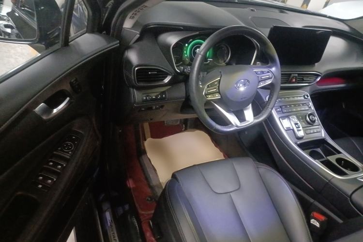 Used Hyundai Santa Fe 2023 Traveler 380T GDi Automatic Two-Wheel Drive LUX Prestige Edition