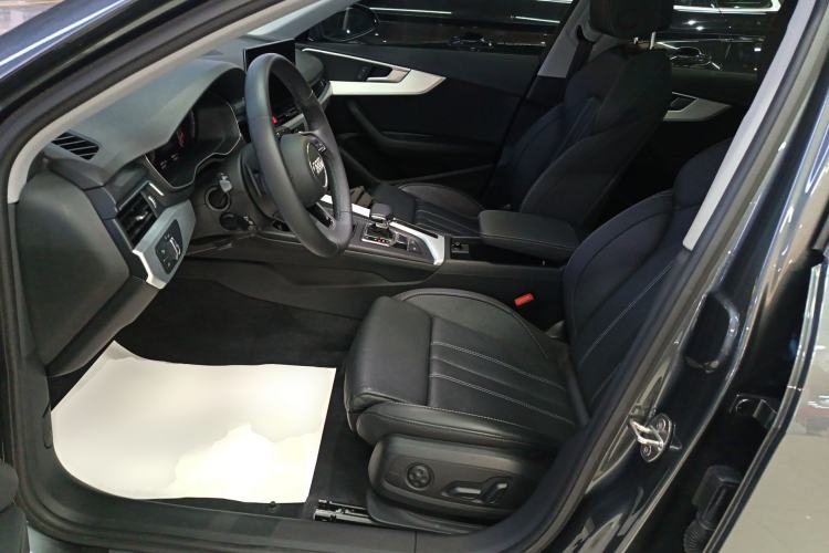 Used Audi A4L 2022 40 TFSI Fashion Dynamic Model Left Front Seat