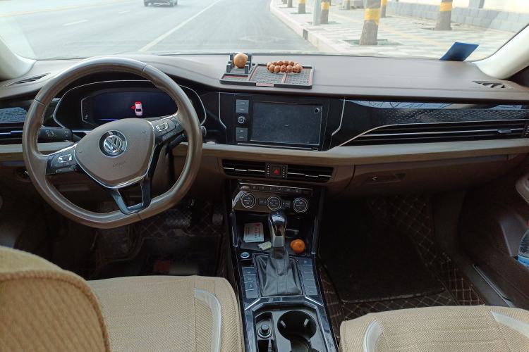 Used Volkswagen Passat 2019 330TSI Luxury Edition China VI Standard