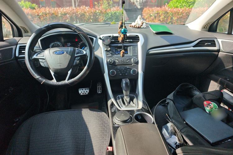 Used Ford Mondeo 2013 1.5L GTDi180 Fashion Edition Center Console