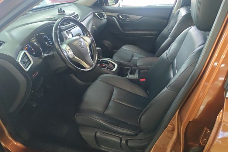 Used Nissan X-Trail 2015 2.0L CVT Comfort MAX Edition 2WD Left Front Seat