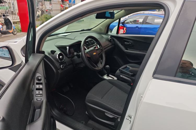 Used Chevrolet Trax 2016 1.4T Automatic Two-Wheel Drive Comfort Version with Sunroof