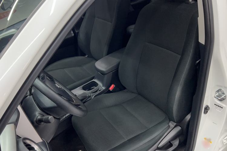 Used Toyota RAV4 2016 2.0L CVT Two-Wheel Drive Comfort Edition China V Standard