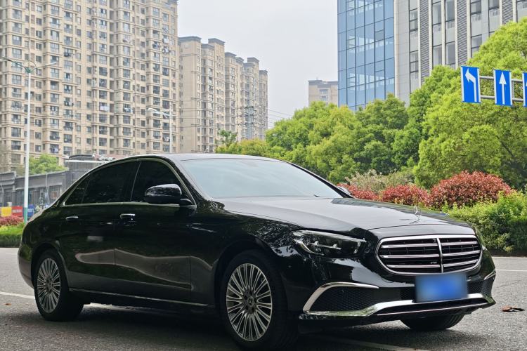 Used Mercedes-Benz E-Class 2023 E 300 L Luxury Model Exterior 5