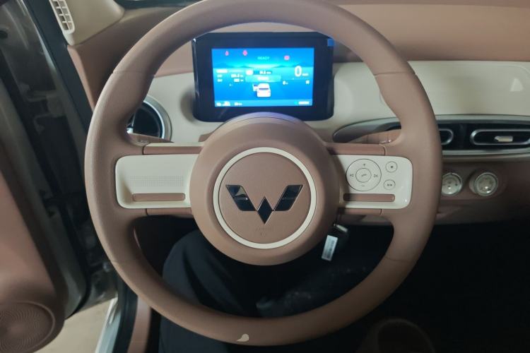 Used Wuling Hongguang MINIEV 2025 Four-Door Version Advanced Edition Steering Wheel