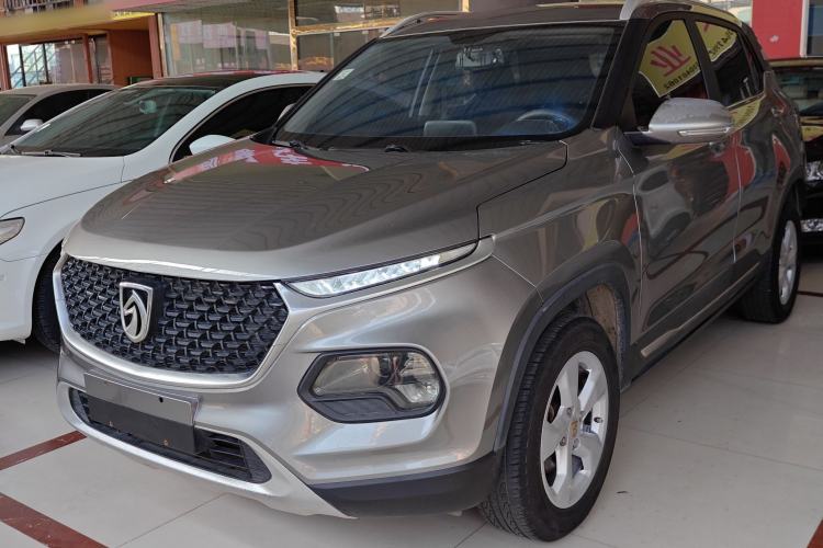 Used Baojun 510 2017 1.5L manual Comfort trim