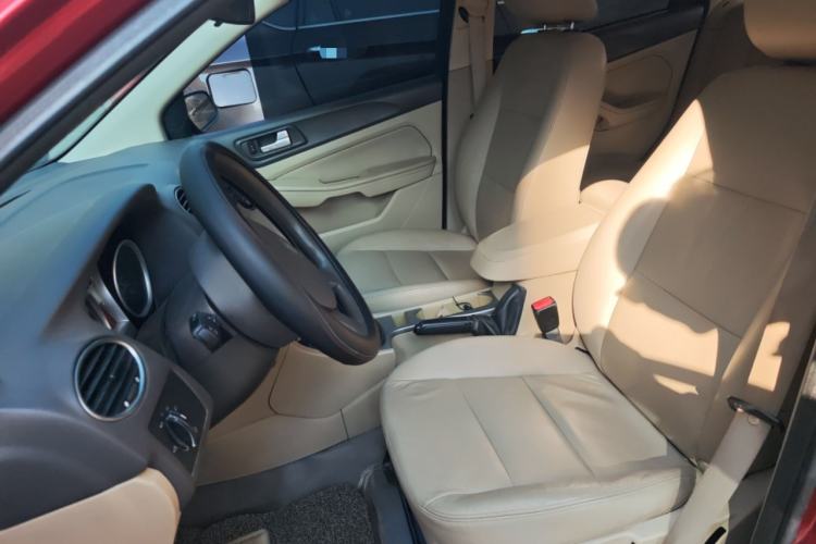 Used Ford Focus 2011 Hatchback 1.8L Automatic Fashion Edition Left Front Seat