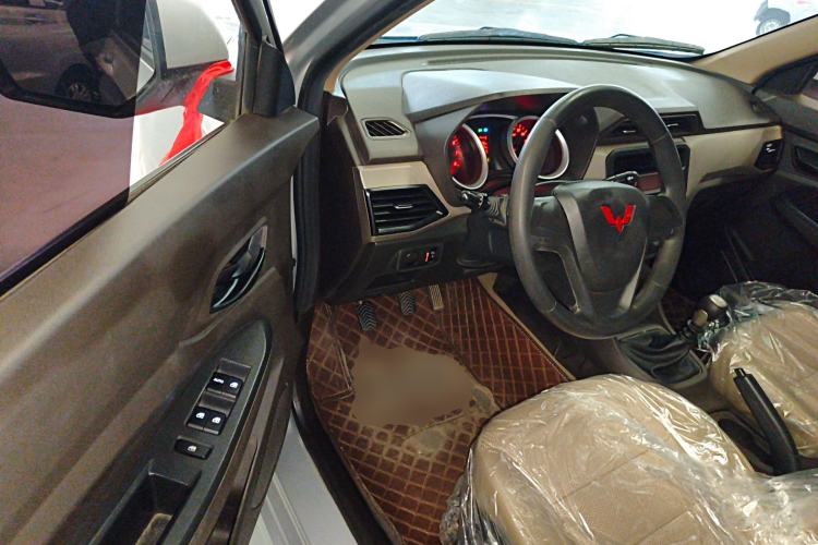 Used Wuling Hongguang 2021 1.5L Revised S Standard Version Hydraulic-Power-Assisted LAR