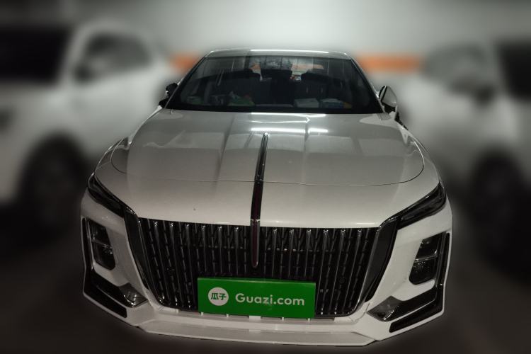 Used Hongqi H5 2025 2.0T Automatic Flag Edition – 500 000 Units Commemorative Version
