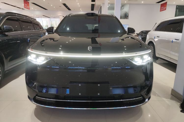 Used Hima AITO M8 2025 Extended-Range Max+ Version 53.4 kWh 6-Seater Edition
