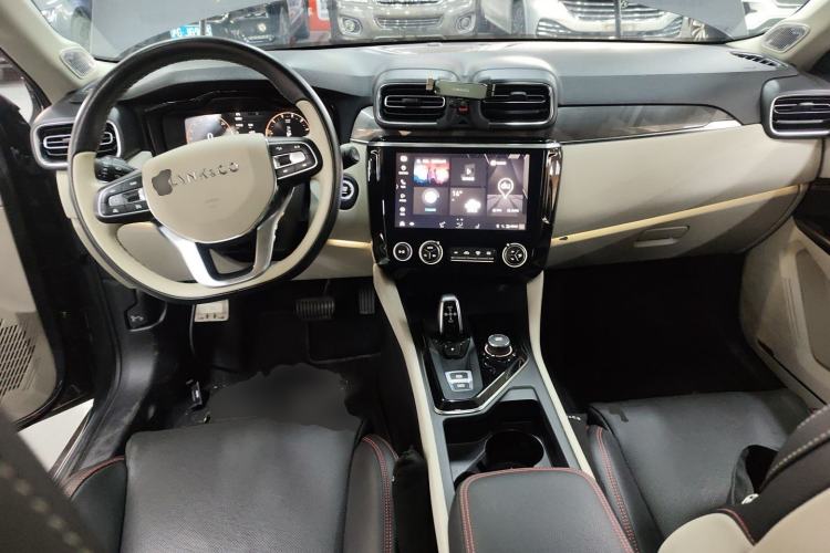 Used Lynk & Co 02 2021 2.0TD Automatic Two-Wheel Drive Zhaoshang Champion Edition Center Console