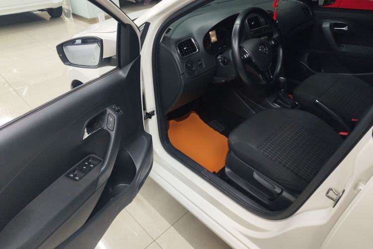 Used Volkswagen Polo 2016 1.6L Automatic Comfort Model Driver Seat