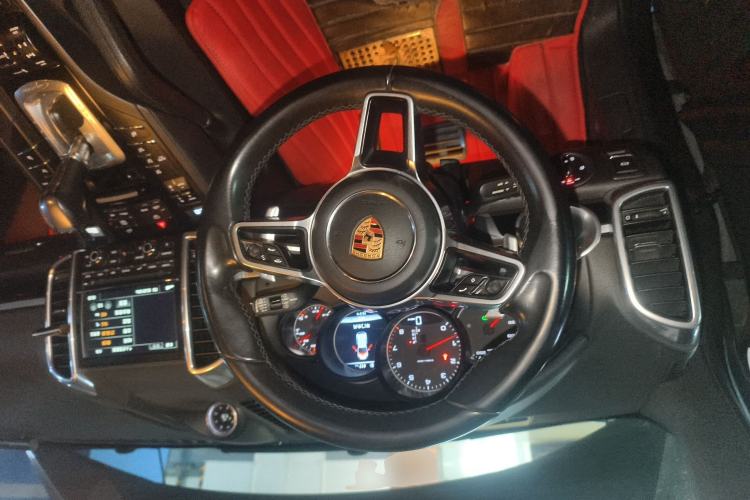 Used Porsche Cayenne 2015 Cayenne 3.0T Steering Wheel