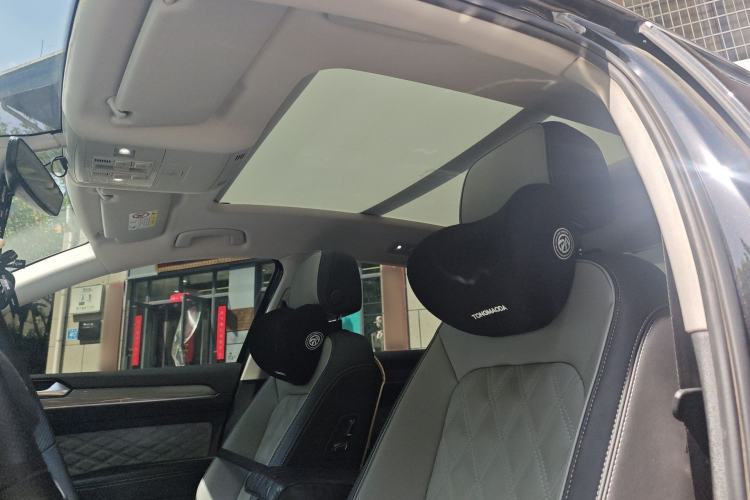 Used Volkswagen Magotan 2023 2 Million Units Limited Edition 330TSI DSG Leading Version
