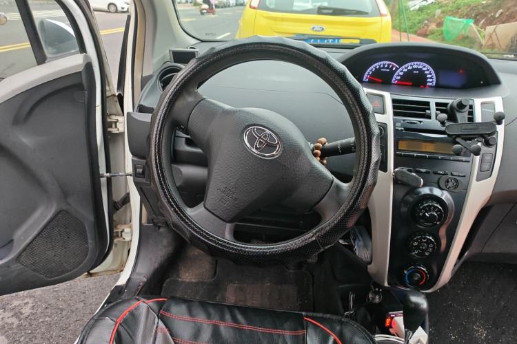 Used Toyota Yaris 2011 1.6E Automatic Charm Edition Steering Wheel