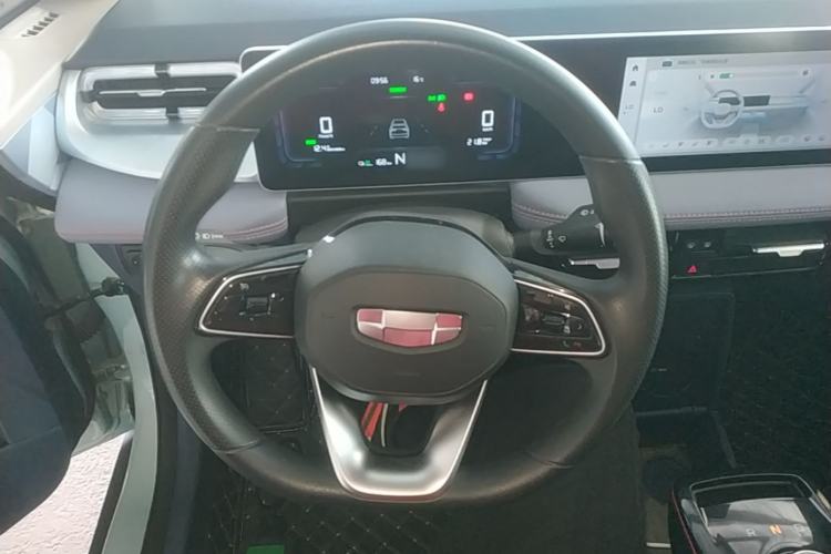 Used Geometry E Firefly 2022 401 km Linglong Tiger 4 Seats
