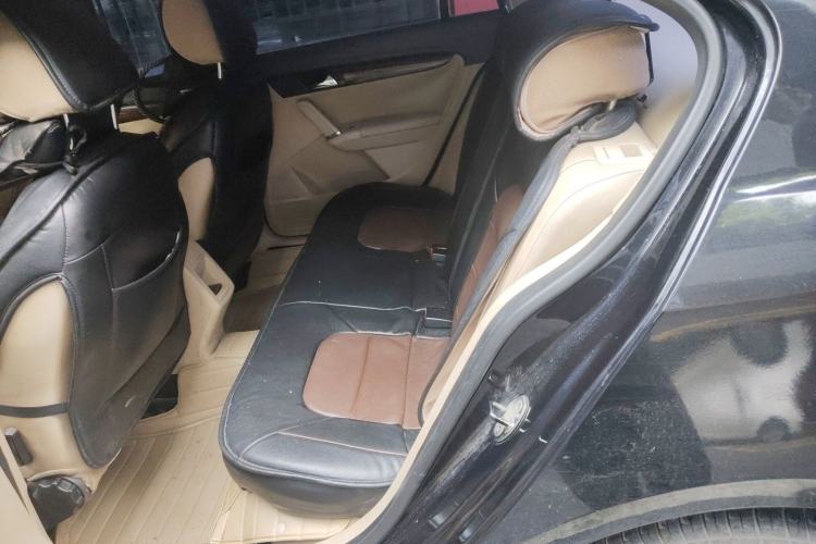 Used Volkswagen Lavida 2013 1.4TSI DSG Comfort Edition Left Rear Seat