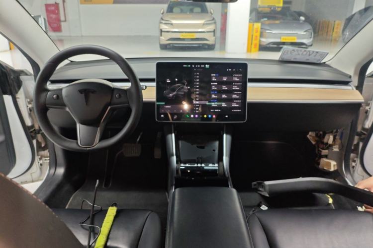 Used Tesla Model 3 2019 Long-Range All-Wheel-Drive Version