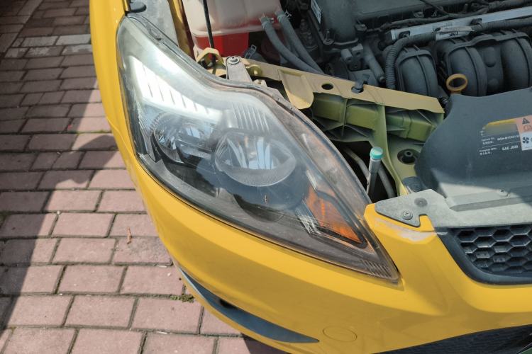 Used Ford Focus 2013 Hatchback Classic 1.8L Manual Base Model Right Front Headlight