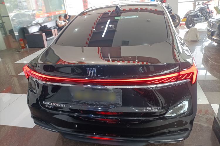 Used Buick LaCrosse 2024 28T Luxury Edition Rear