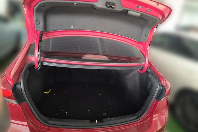 Used Hyundai Elantra (6th Generation / Lingdong) 2018 1.4T Dual-Clutch Xuan Dong · Dynamic Edition Trunk