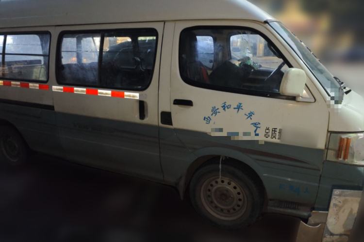 Used Foton Scenic 2012 2.0T Express Classic Long-Wheelbase Version 4D20
