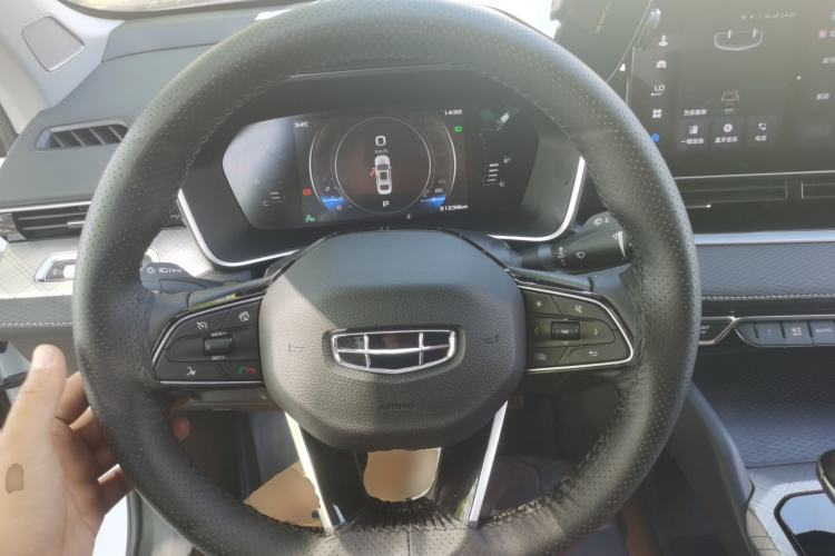 Used Geely Auto Preface 2023 2.0TD Luxury Version Steering Wheel