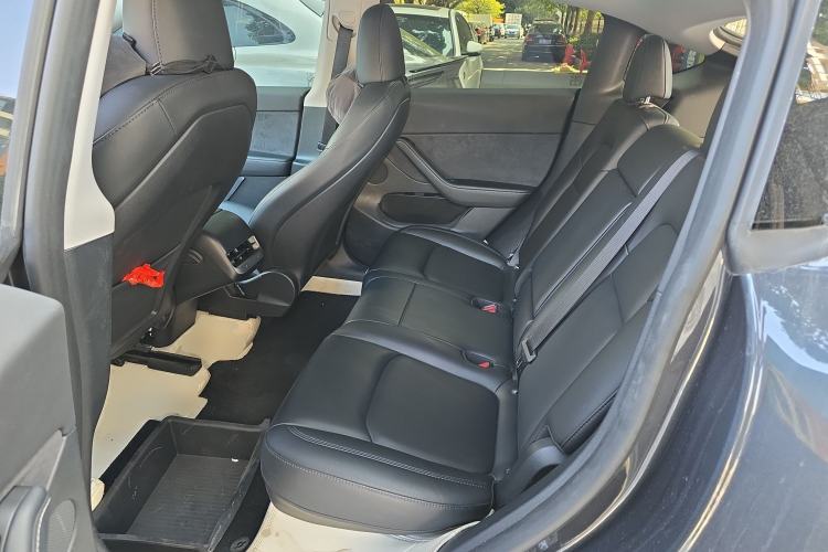 Used Tesla Model Y 2024 Rear-Wheel-Drive Version
