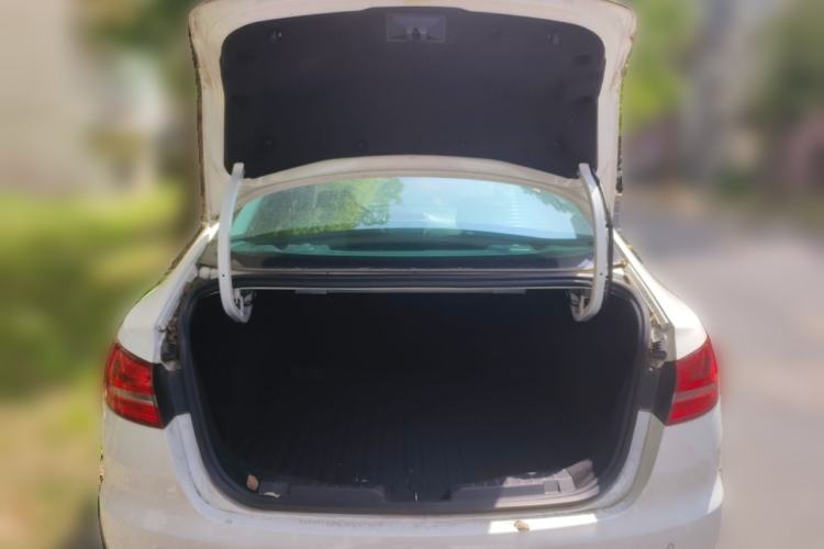 Used Ford Escort 2019 Revised 1.5L Automatic ZhiXiang Version (Tire Pressure Monitoring) China VI Standard Trunk