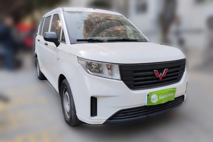 Used Wuling Hongguang PLUS 2019 1.5T Manual Standard Edition 5 Seats
