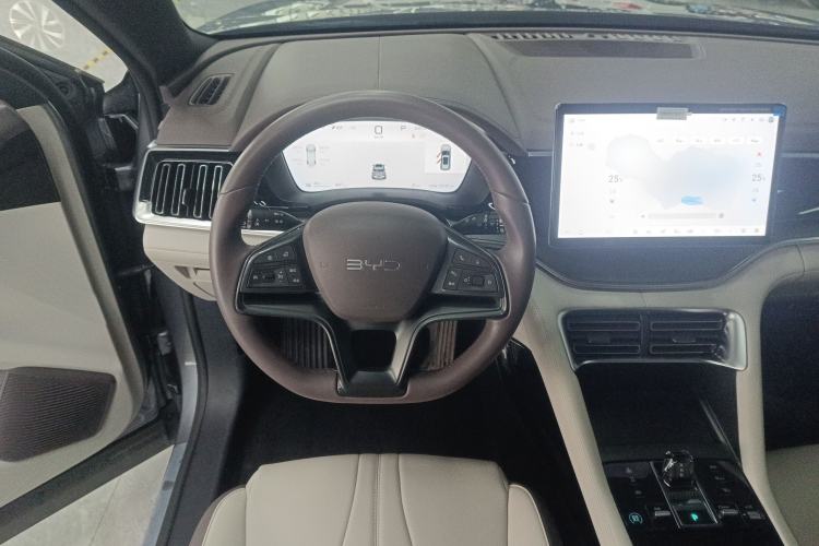 Used BYD Song PLUS New Energy 2025 EV 520km Luxury Version
