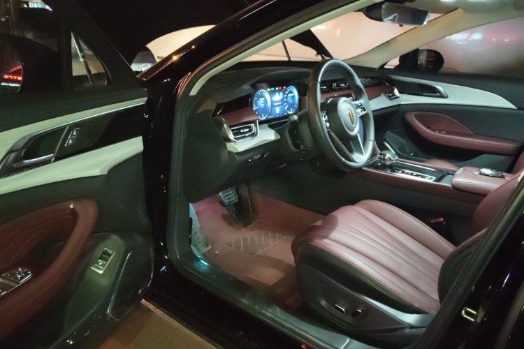 Used Hongqi H5 2025 2.0T Automatic Flagship 500 000th Unit Anniversary Edition Driver Seat