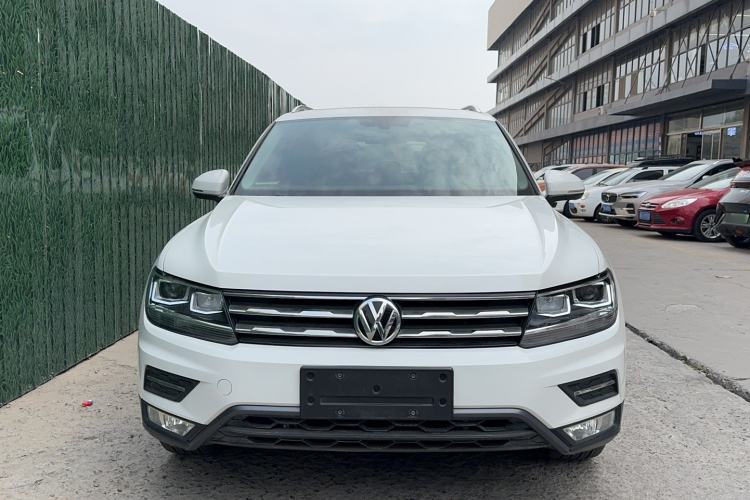 Used Volkswagen Tiguan L 2019 330TSI Automatic Two-Wheel Drive Panoramic Comfort Edition China VI Standard

