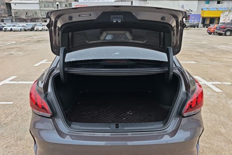 Used MG 5 2023 180 DVVT CVT Luxury Edition
