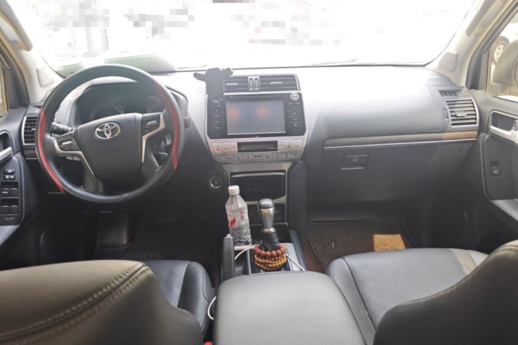 Used Toyota Prado 2018 3.5L Automatic TX-L Center Console
