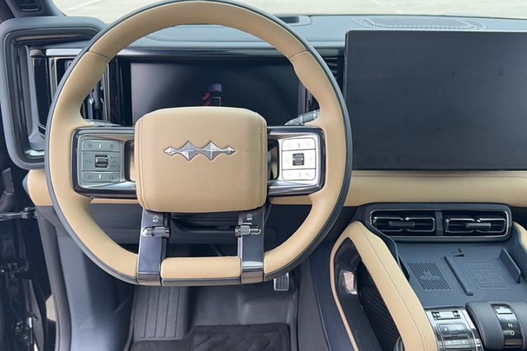 Used Formula Leopard Leopard 5 2023 Navigator Edition