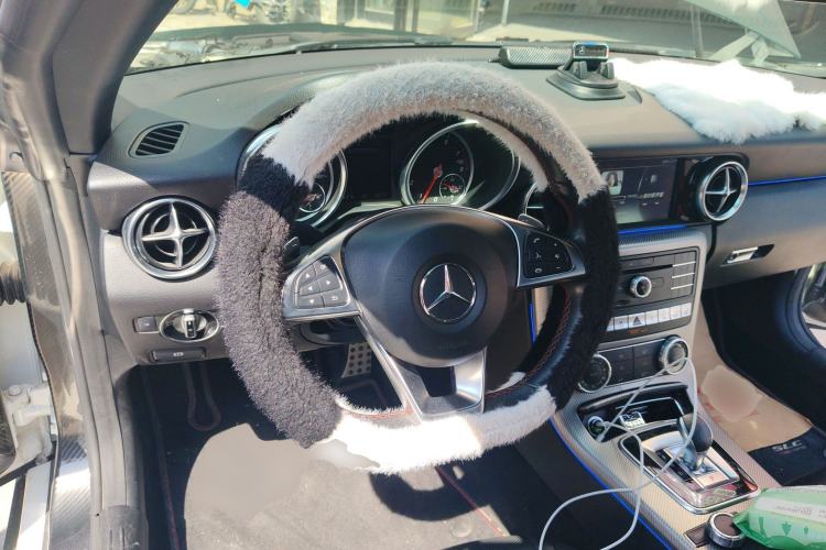Used Mercedes-Benz SLC 2018 SLC 260 Zhu Yan Special Edition Steering Wheel