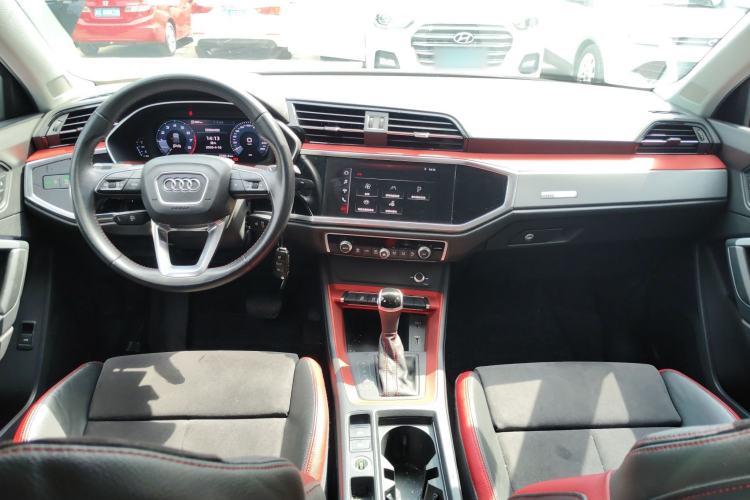 Used Audi Q3 2019 35 TFSI Advanced Dynamic Edition
