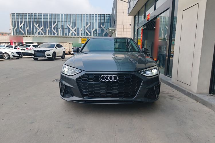 Used Audi A4L 2022 40 TFSI Luxury Dynamic Model
